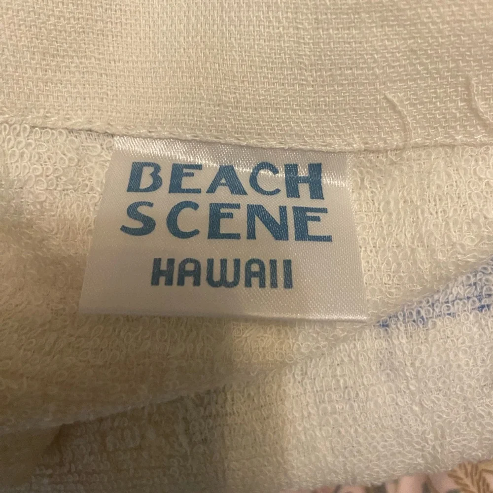 Beach Scene. Vintage Hawaii Beach Towel. Hawaii Map. Islands.